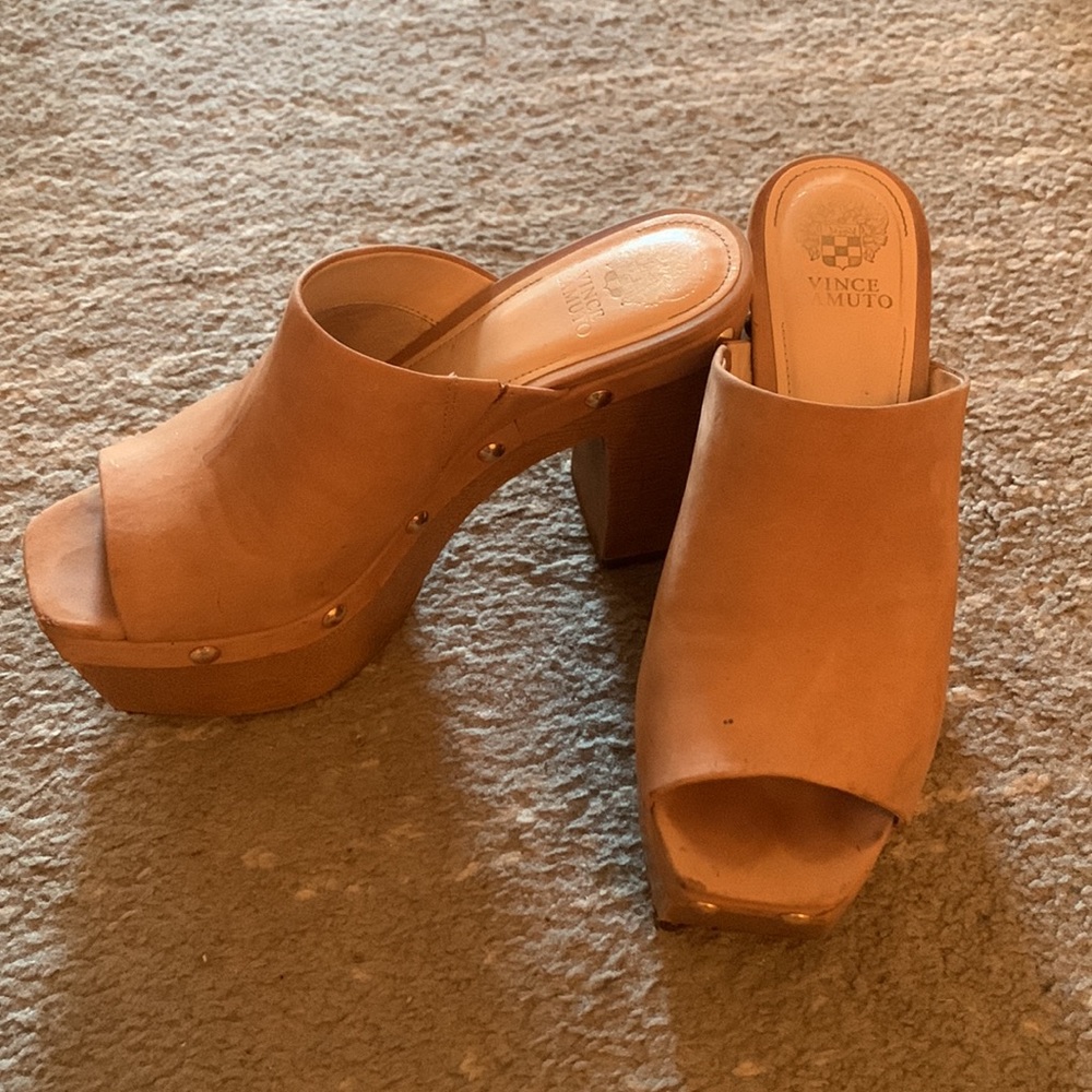 ⭐️⭐️VINCE CAMUTO Leather Chunky Hill